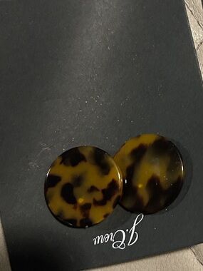 J. Crew Tortoiseshell Round Resin Stud Earrings in Brown /Black